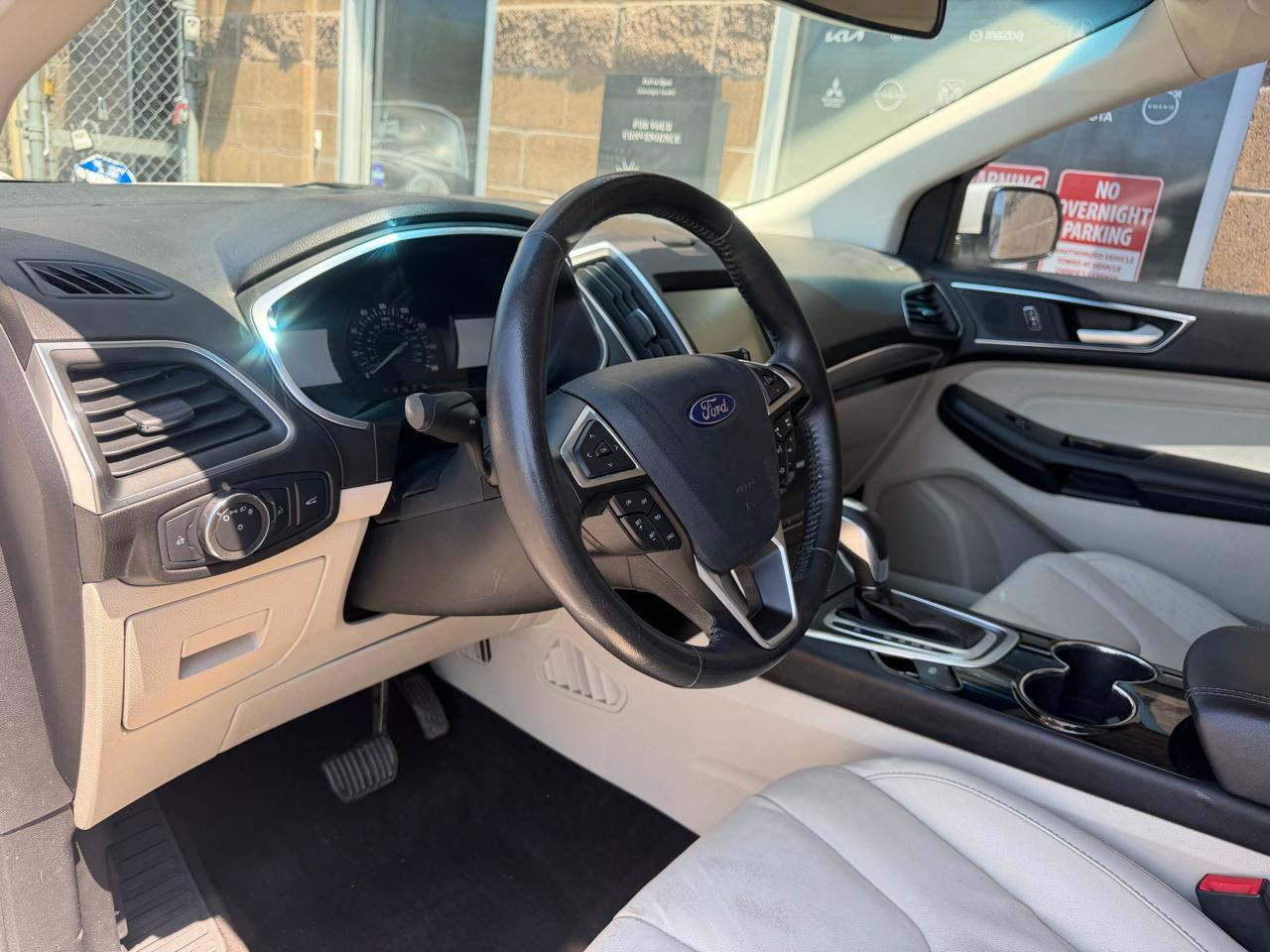 Ford Edge 4dr Titanium FWD 2015