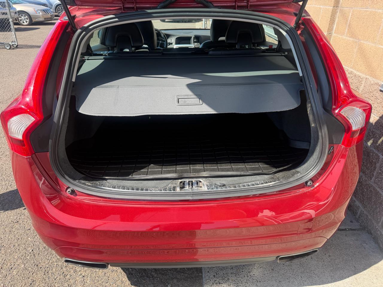 Volvo V60 2015.5 4dr Wgn T5 Platinum AWD 2015