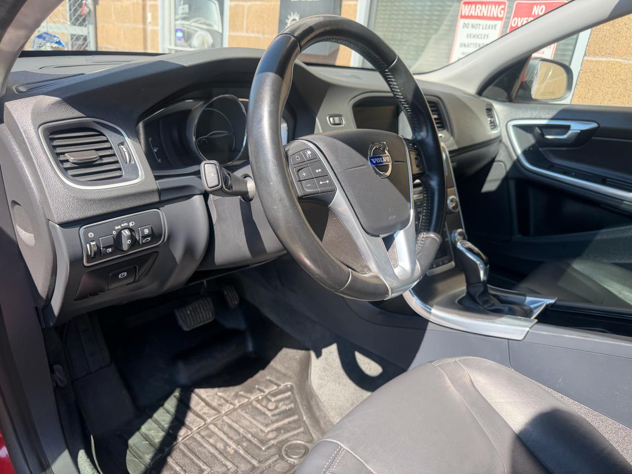 Volvo V60 2015.5 4dr Wgn T5 Platinum AWD 2015