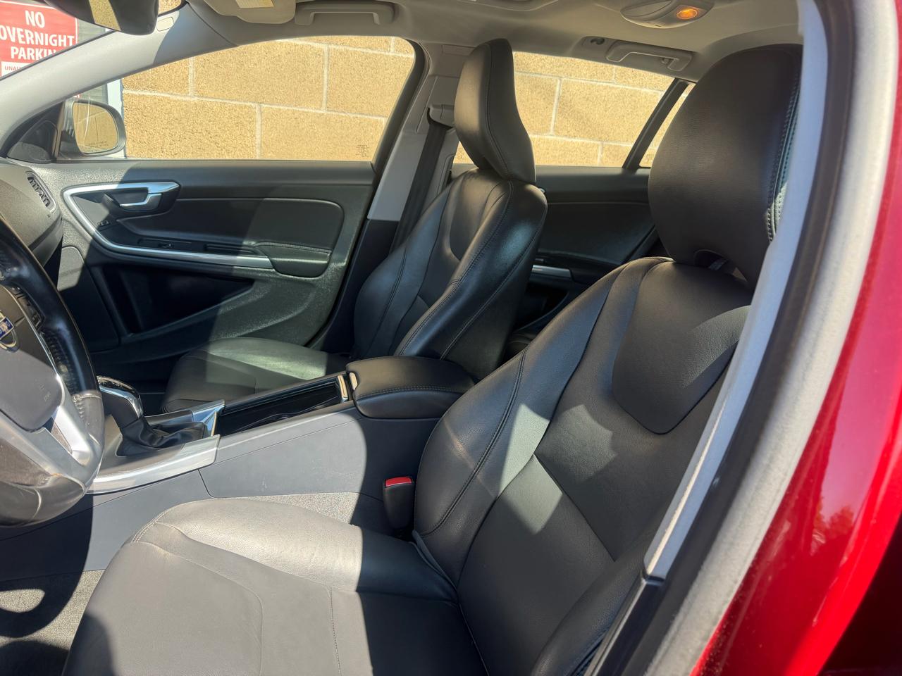Volvo V60 2015.5 4dr Wgn T5 Platinum AWD 2015