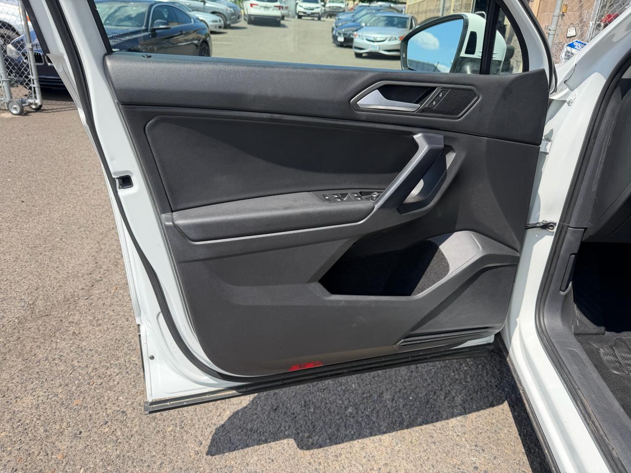 Volkswagen Tiguan 2.0T SE R-Line Black FWD 2021
