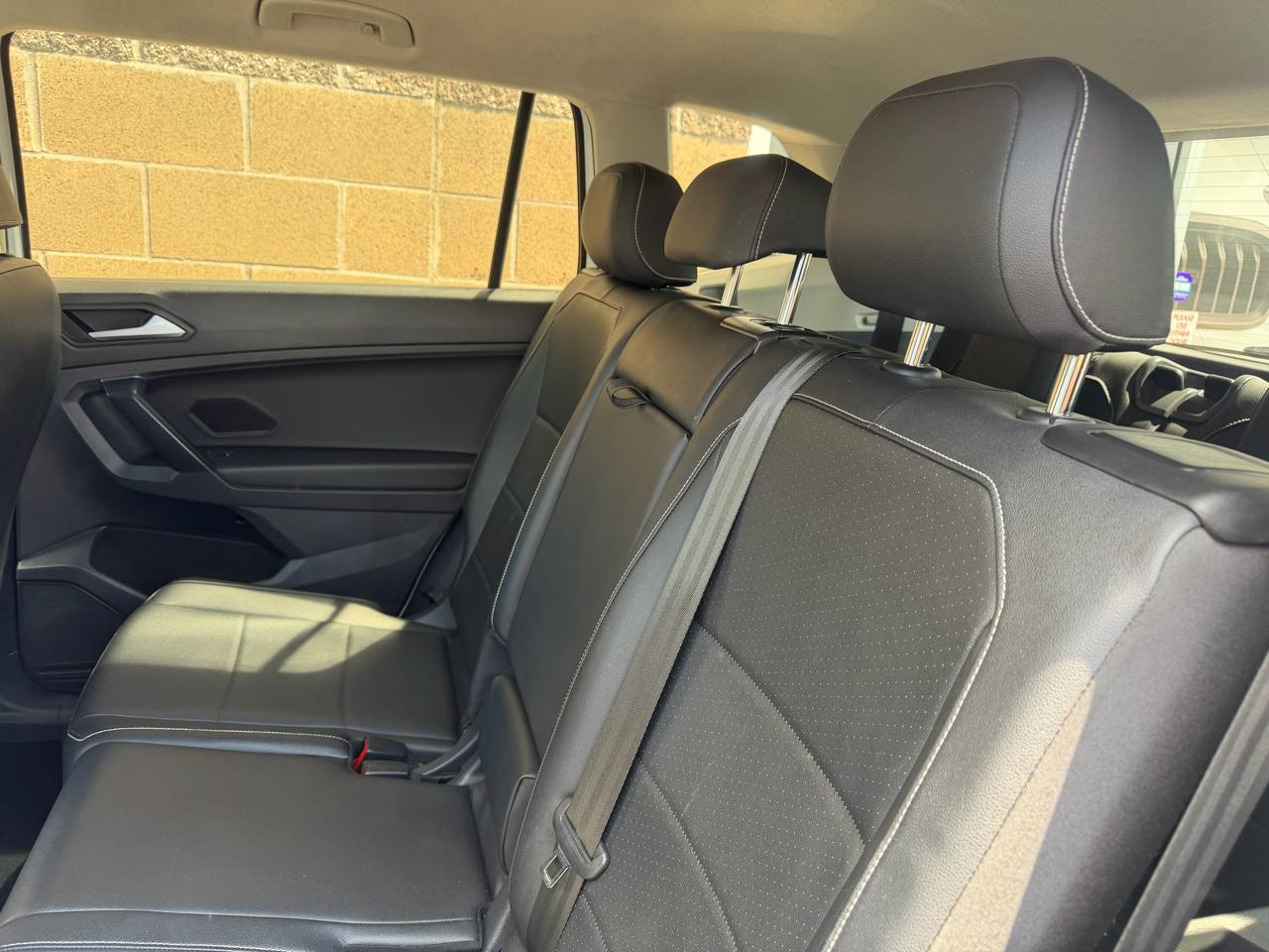 Volkswagen Tiguan 2.0T SE R-Line Black FWD 2021