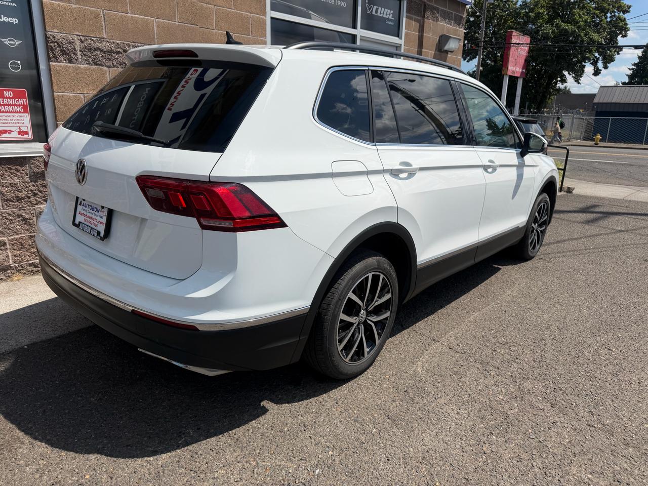 Volkswagen Tiguan 2.0T SE R-Line Black FWD 2021