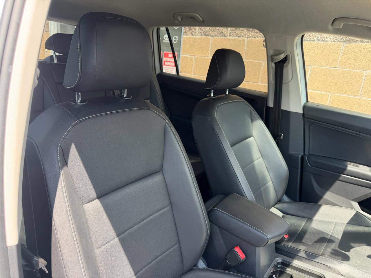 Volkswagen Tiguan 2.0T SE R-Line Black FWD 2021