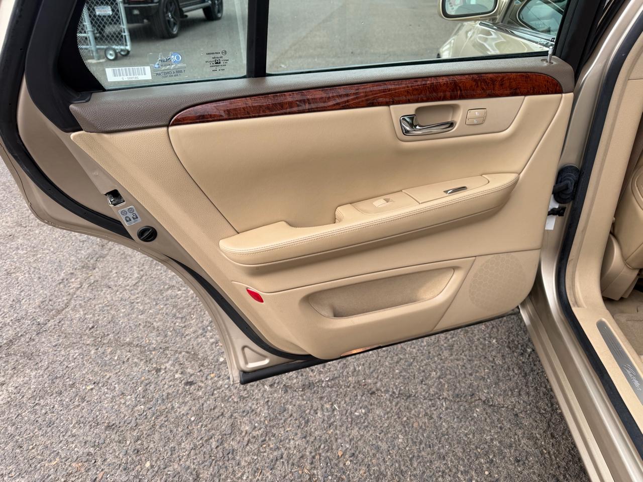 Cadillac DTS 4dr Sdn w/1SC 2006