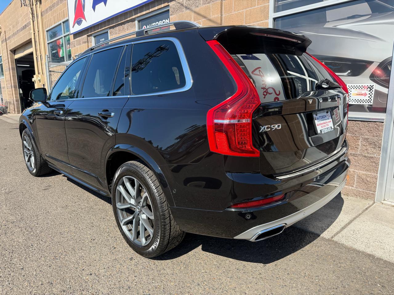 Volvo XC90 T6 AWD 7-Passenger Momentum 2018