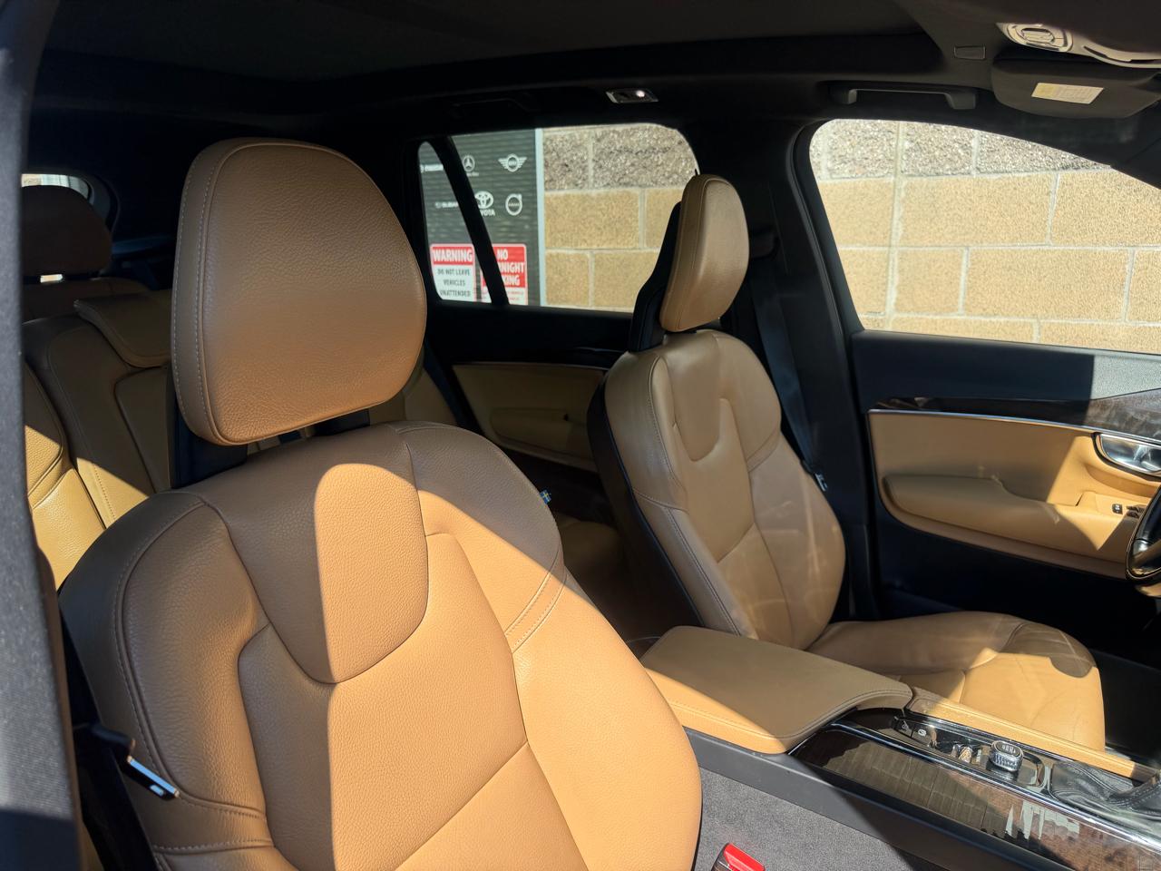 Volvo XC90 T6 AWD 7-Passenger Momentum 2018