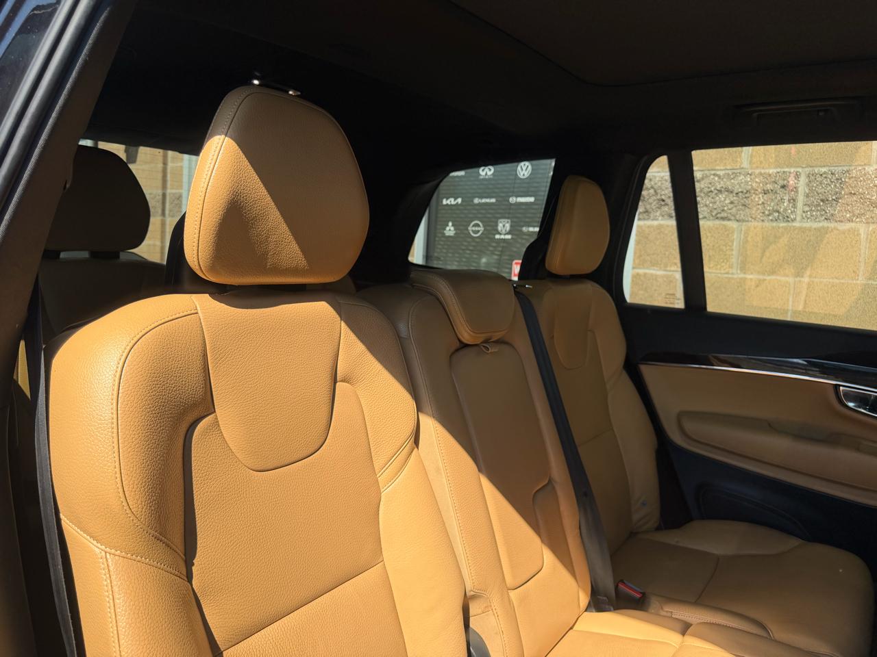 Volvo XC90 T6 AWD 7-Passenger Momentum 2018