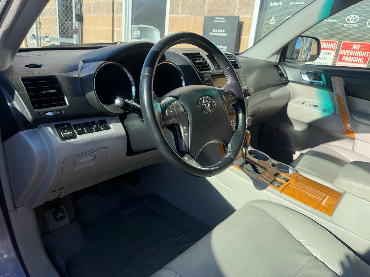 Toyota Highlander Hybrid 4WD 4dr Limited (Natl) 2010