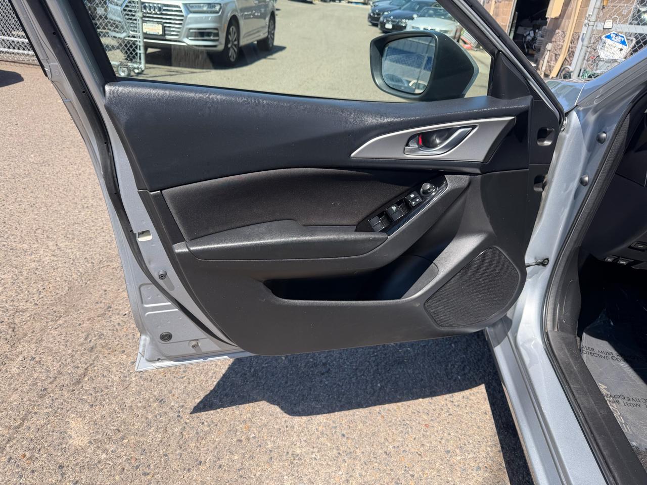 Mazda Mazda3 4-Door Sport Auto 2017