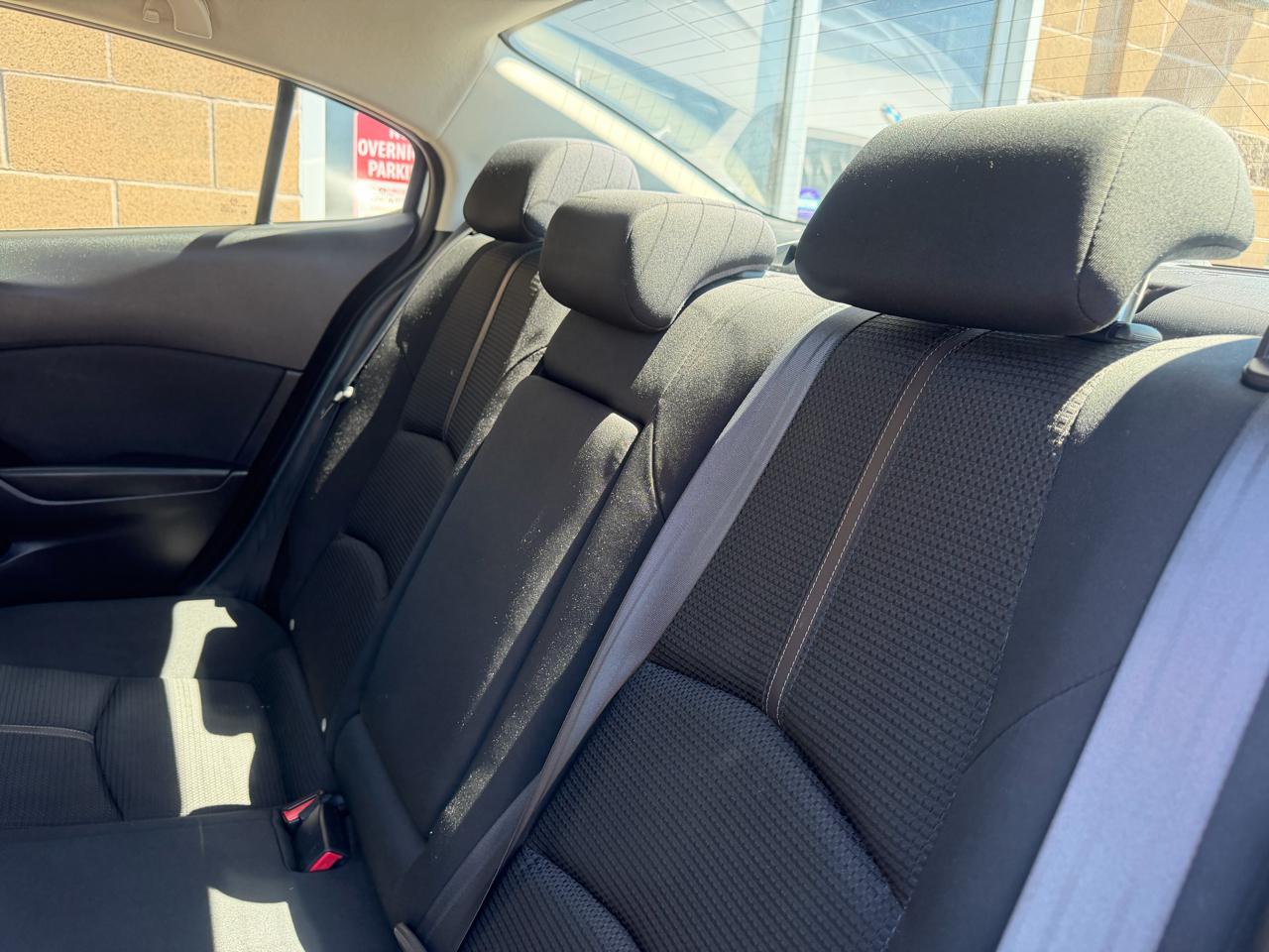 Mazda Mazda3 4-Door Sport Auto 2017