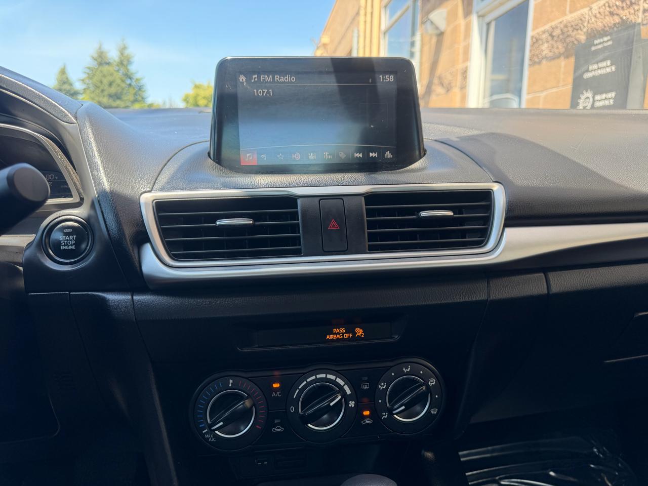 Mazda Mazda3 4-Door Sport Auto 2017
