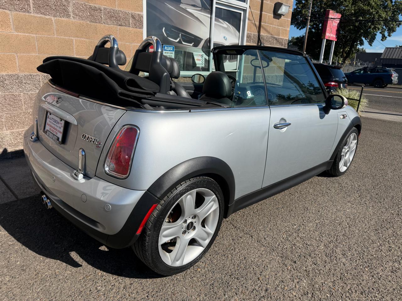 MINI Cooper Convertible 2dr Convertible S 2006