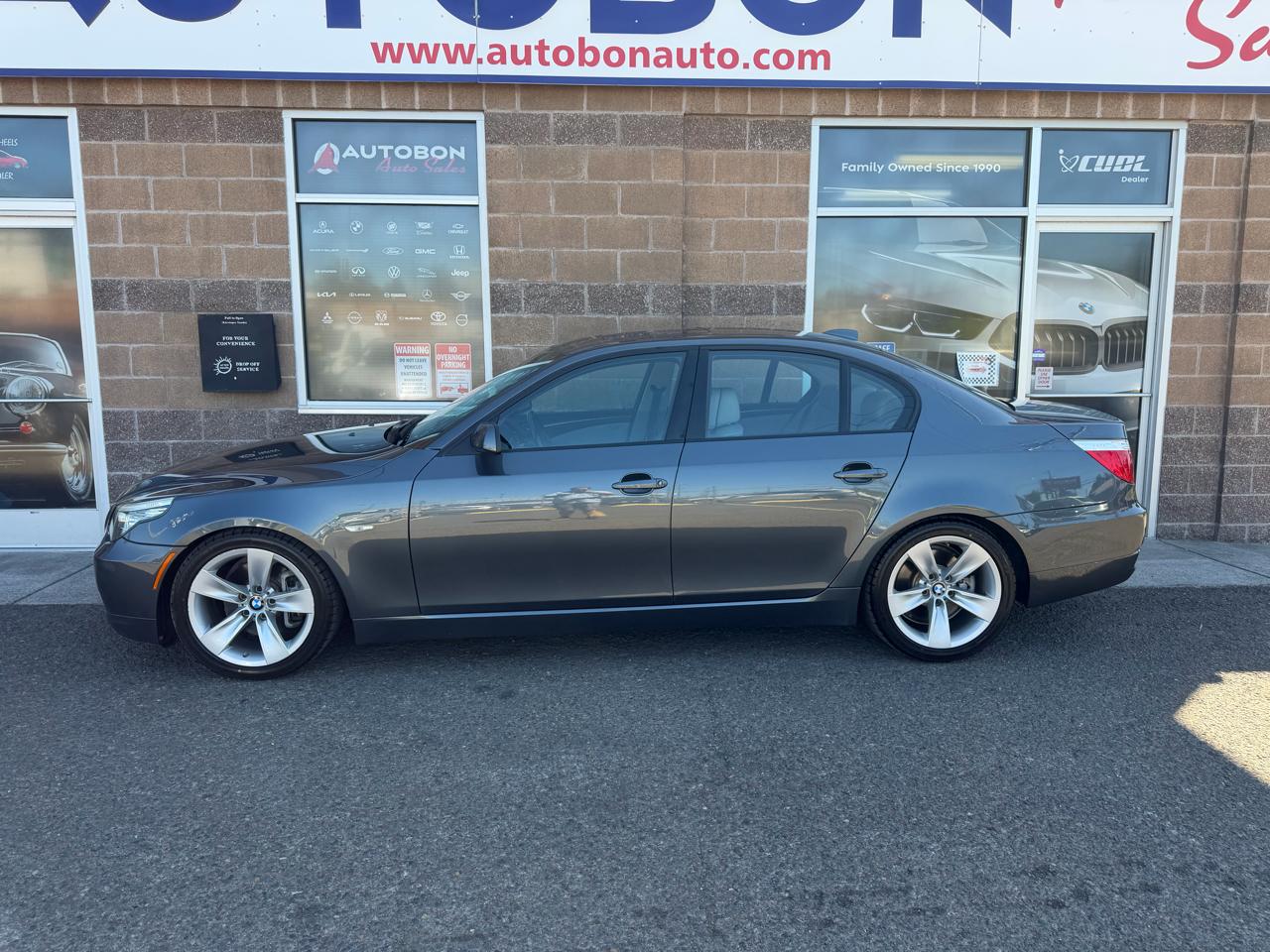 BMW 5 Series 4dr Sdn 528i RWD 2008