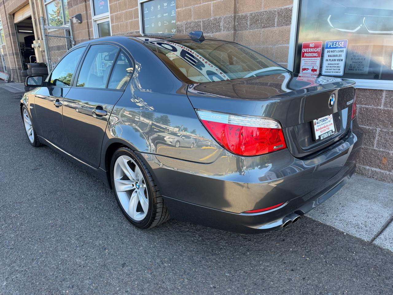 BMW 5 Series 4dr Sdn 528i RWD 2008