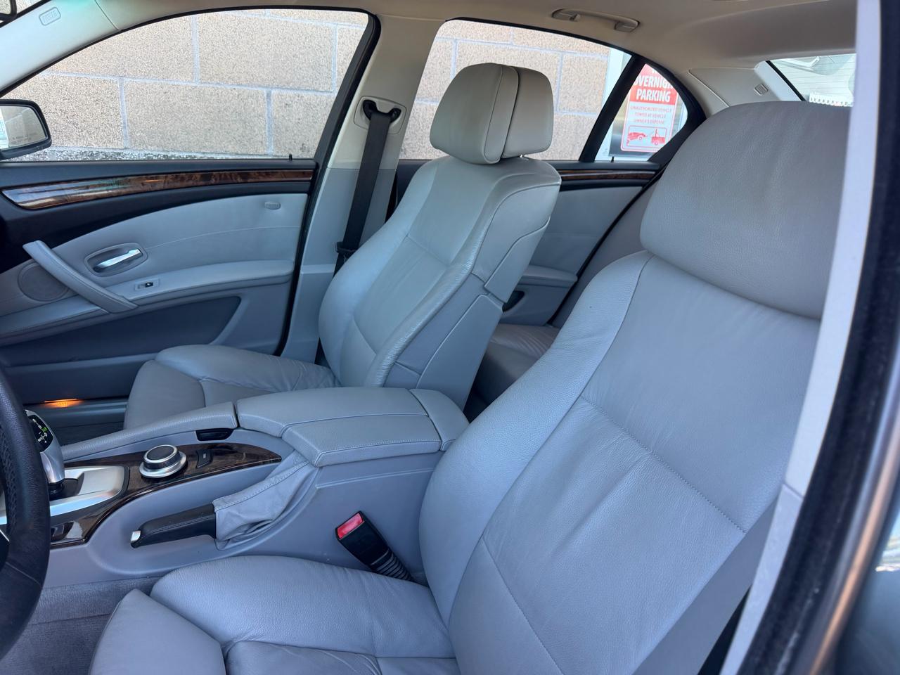 BMW 5 Series 4dr Sdn 528i RWD 2008