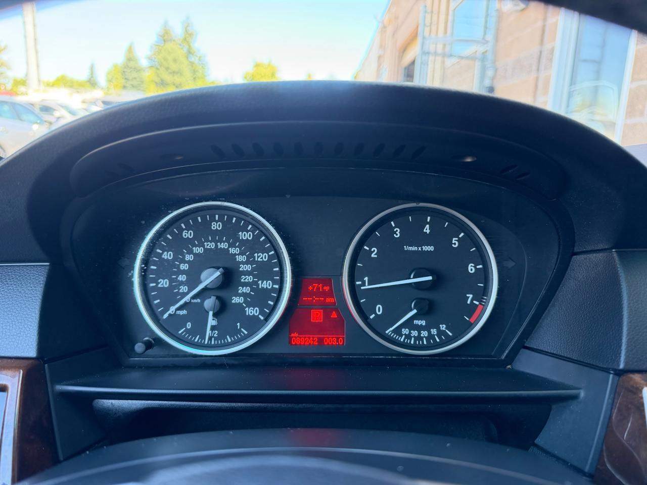 BMW 5 Series 4dr Sdn 528i RWD 2008