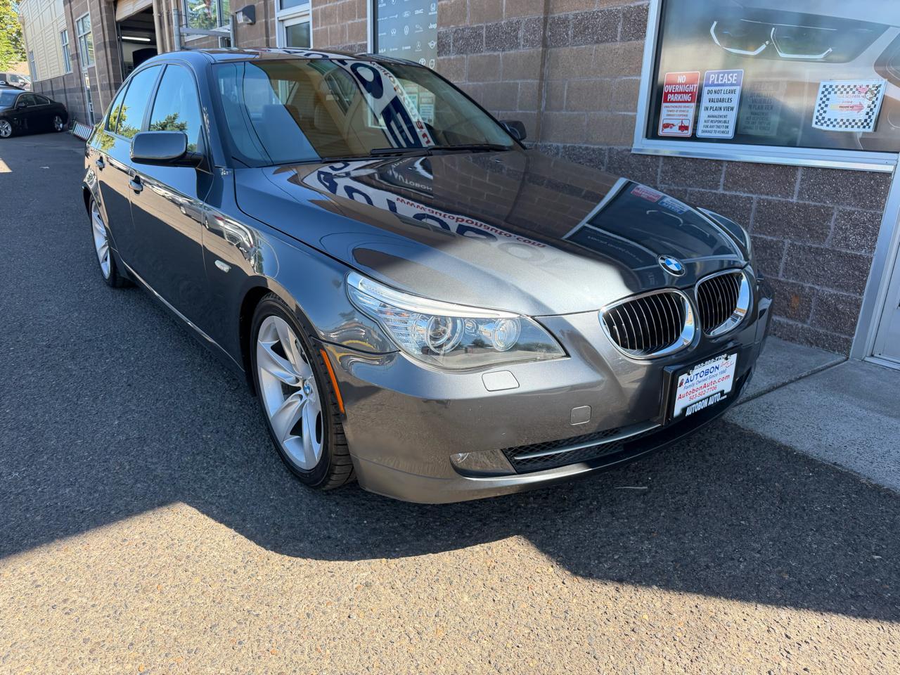 BMW 5 Series 4dr Sdn 528i RWD 2008