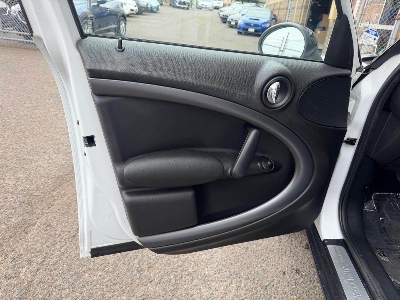 MINI Cooper Countryman FWD 4dr S 2012