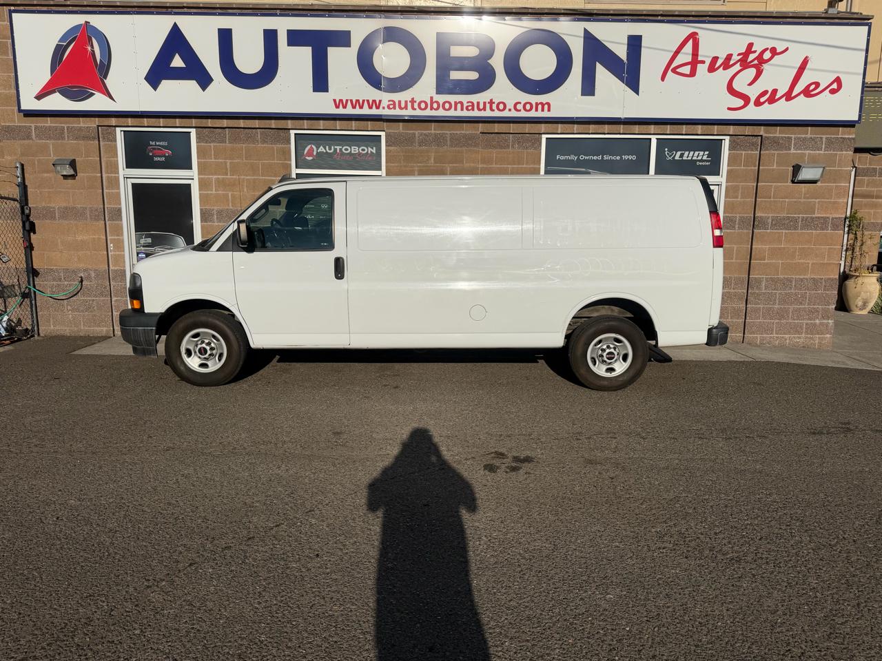 GMC Savana Cargo Van RWD 2500 155" 2018