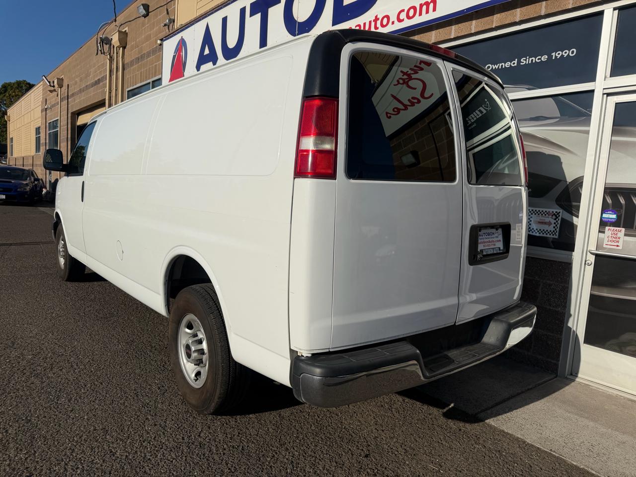 GMC Savana Cargo Van RWD 2500 155" 2018