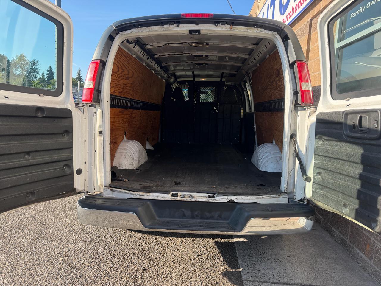 GMC Savana Cargo Van RWD 2500 155" 2018