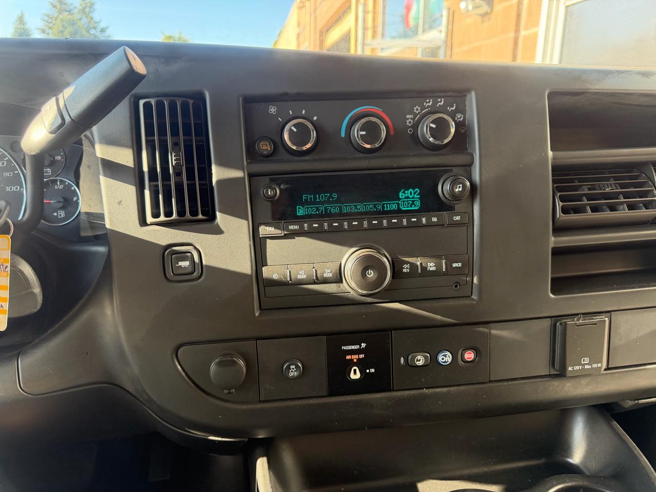 GMC Savana Cargo Van RWD 2500 155" 2018