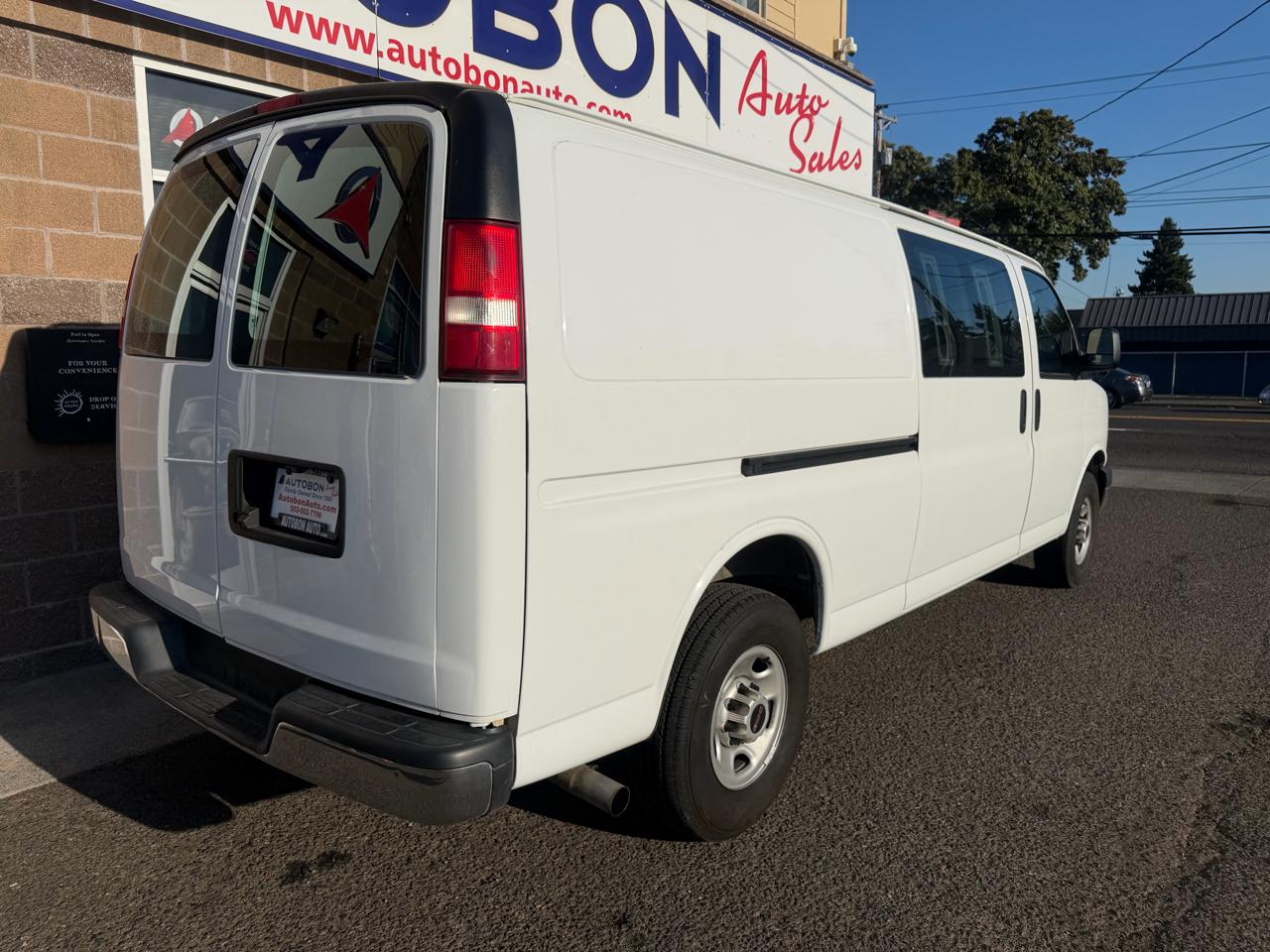 GMC Savana Cargo Van RWD 2500 155" 2018