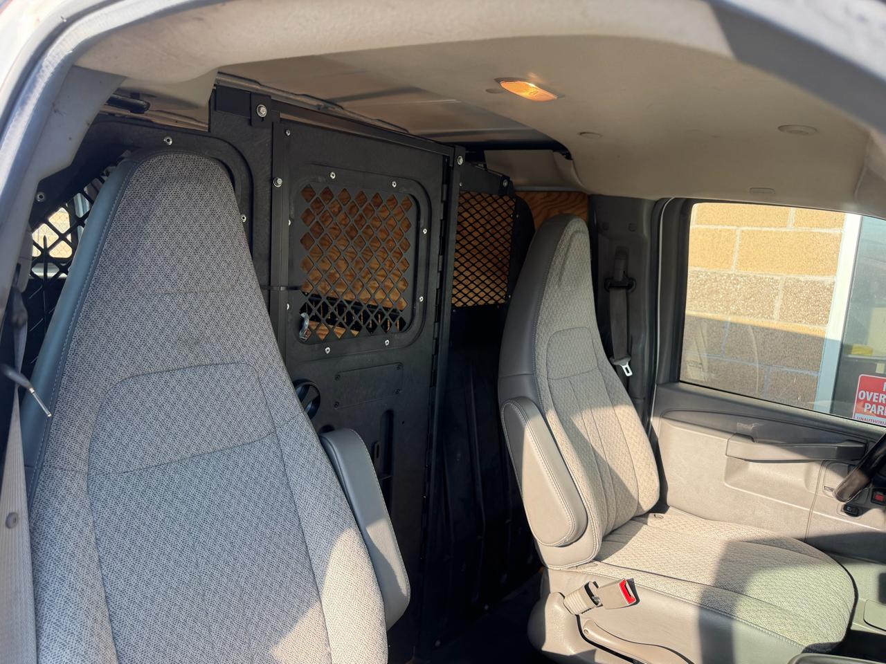 GMC Savana Cargo Van RWD 2500 155" 2018
