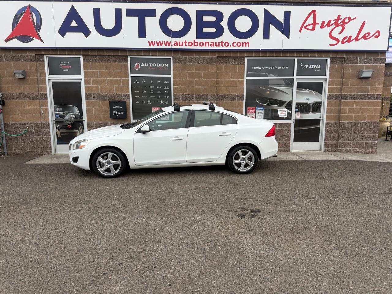Volvo S60 FWD 4dr Sdn T5 2012