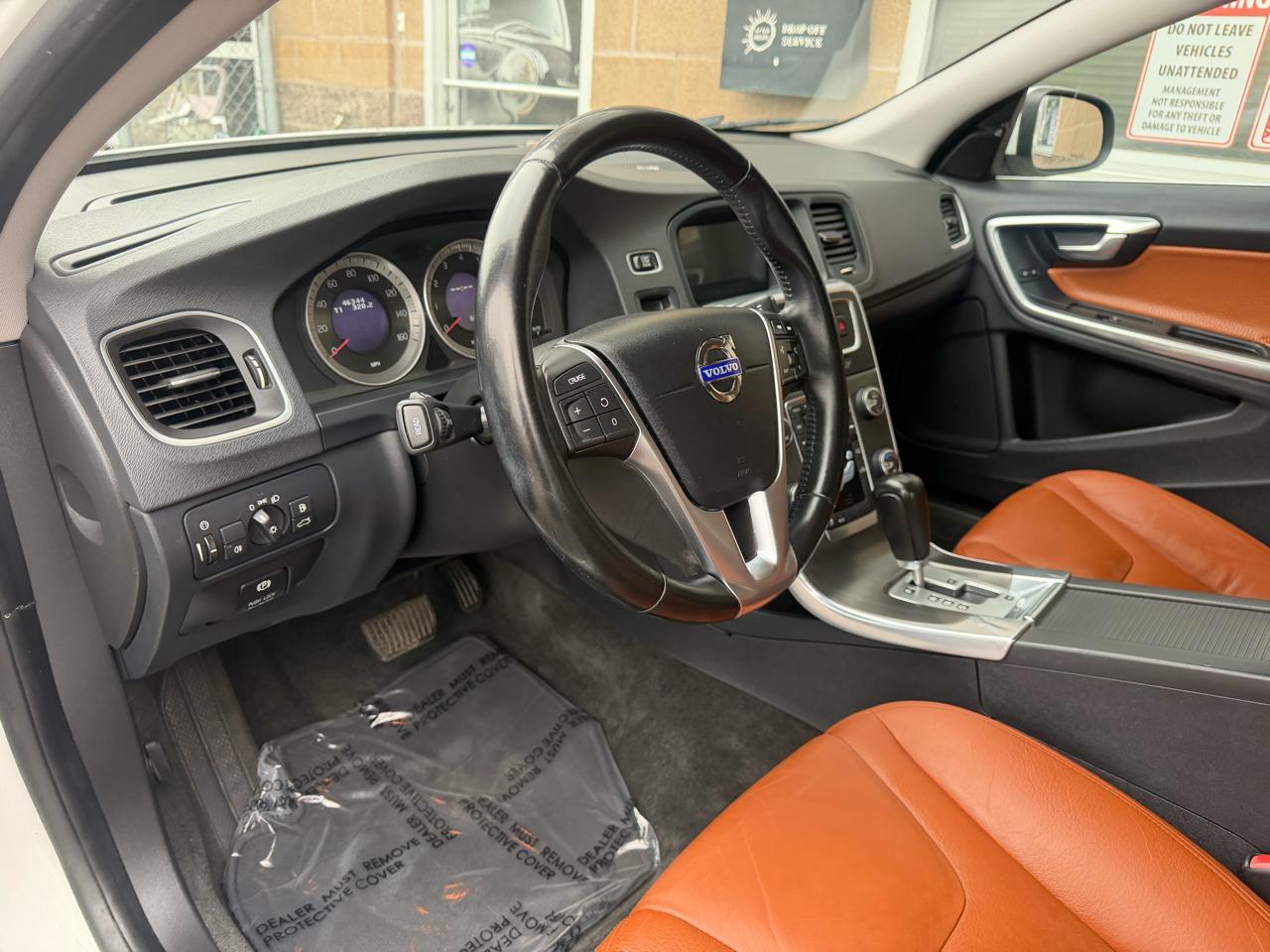 Volvo S60 FWD 4dr Sdn T5 2012