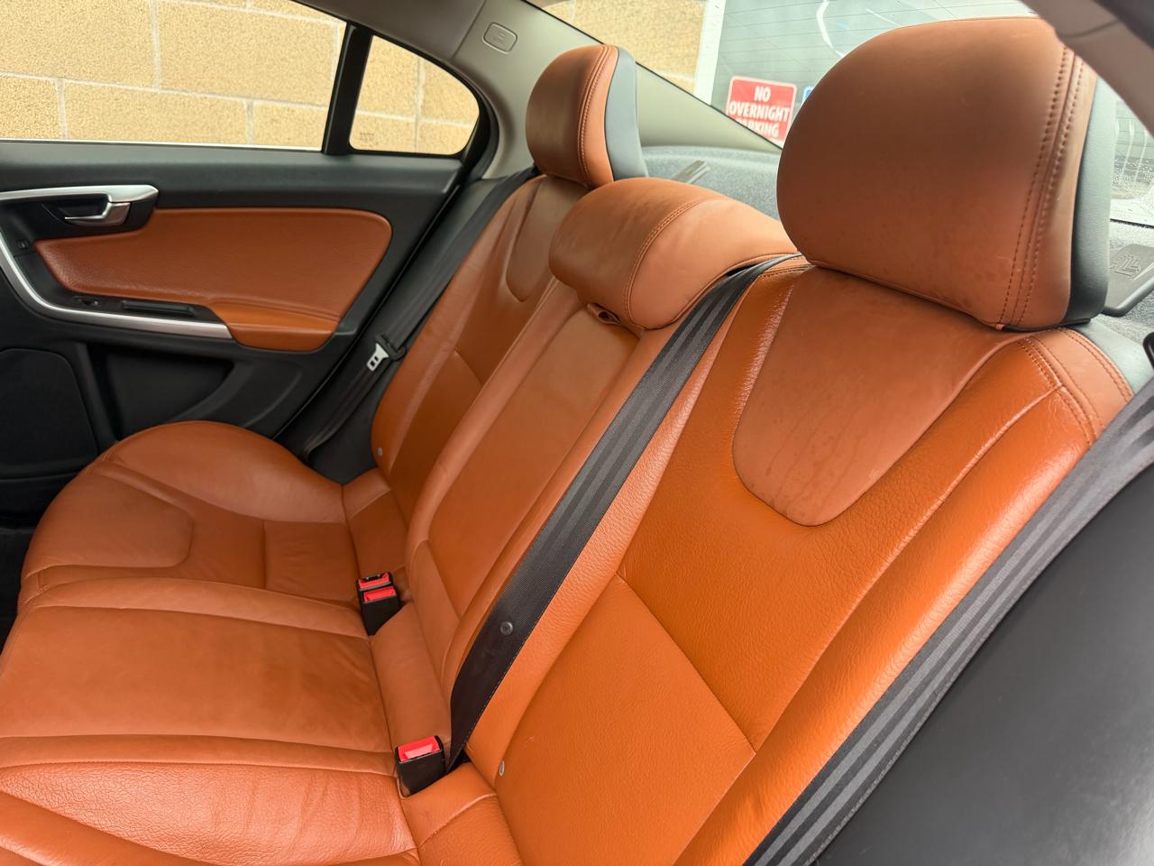 Volvo S60 FWD 4dr Sdn T5 2012