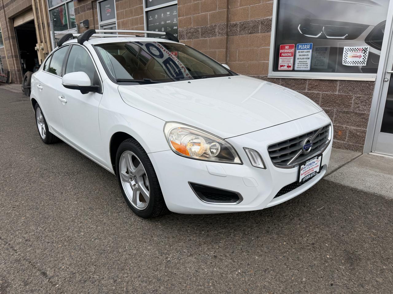 Volvo S60 FWD 4dr Sdn T5 2012