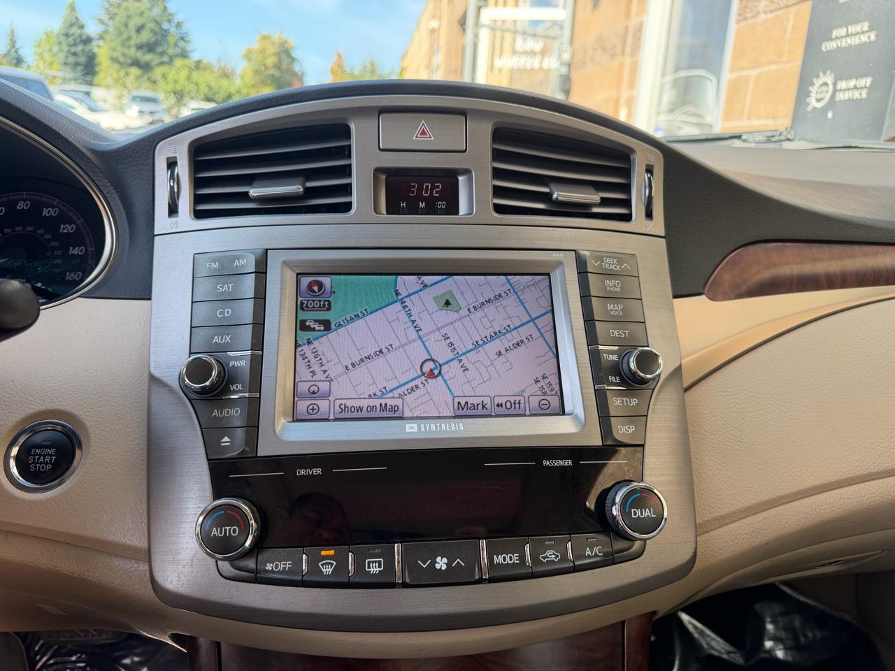 Toyota Avalon 4dr Sdn (Natl) 2011