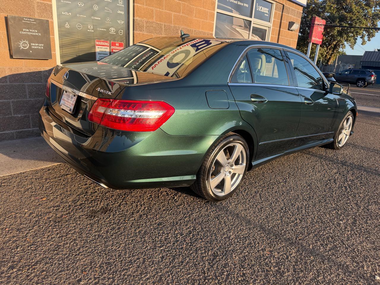 Mercedes-Benz E-Class 4dr Sdn E 350 Sport 4MATIC 2010