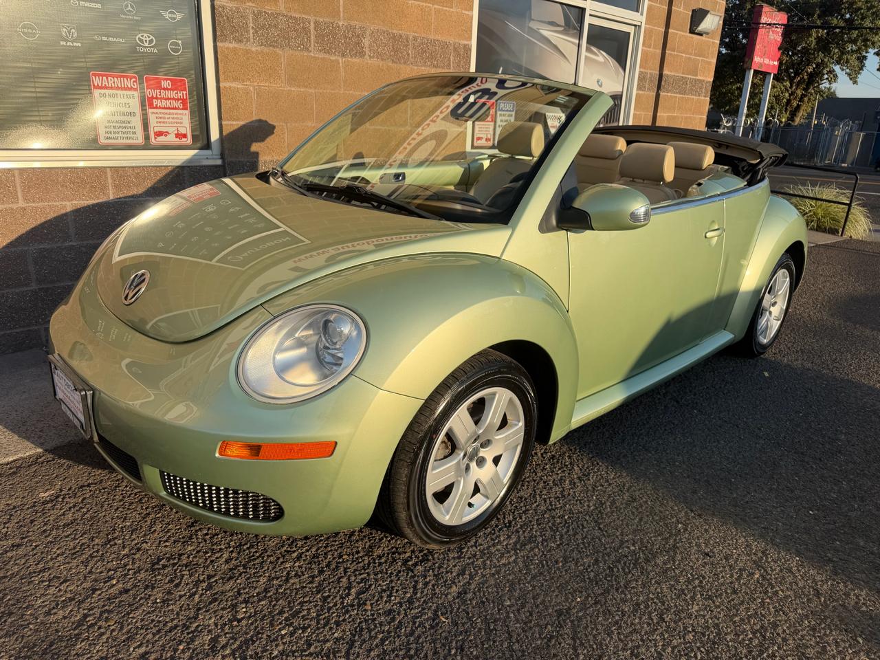 Volkswagen New Beetle Convertible 2dr Manual PZEV 2007