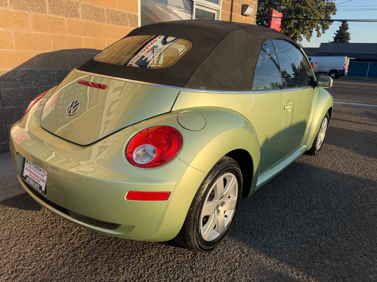 Volkswagen New Beetle Convertible 2dr Manual PZEV 2007