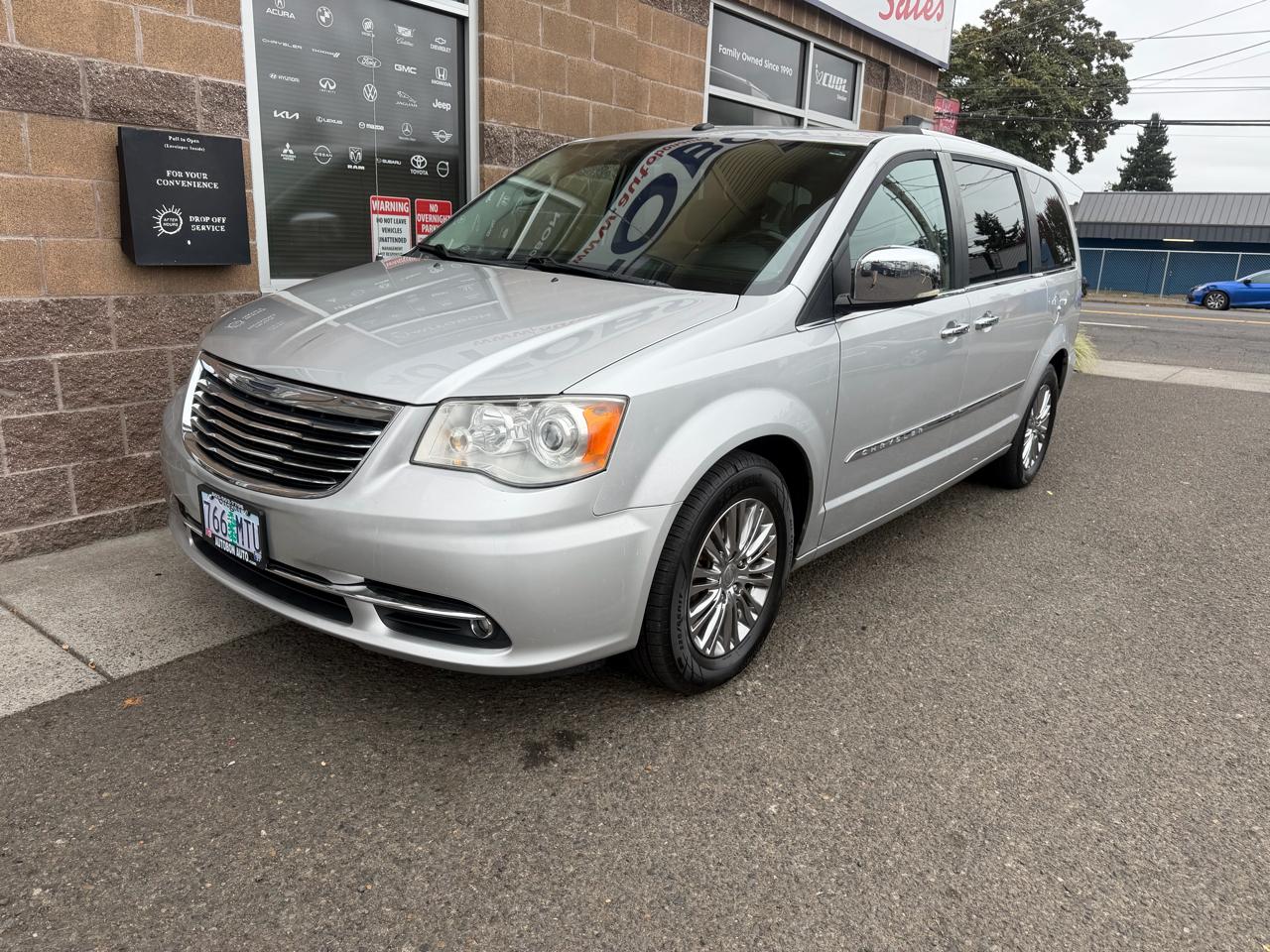 2011 Chrysler Town & Country 4dr Wgn Limited