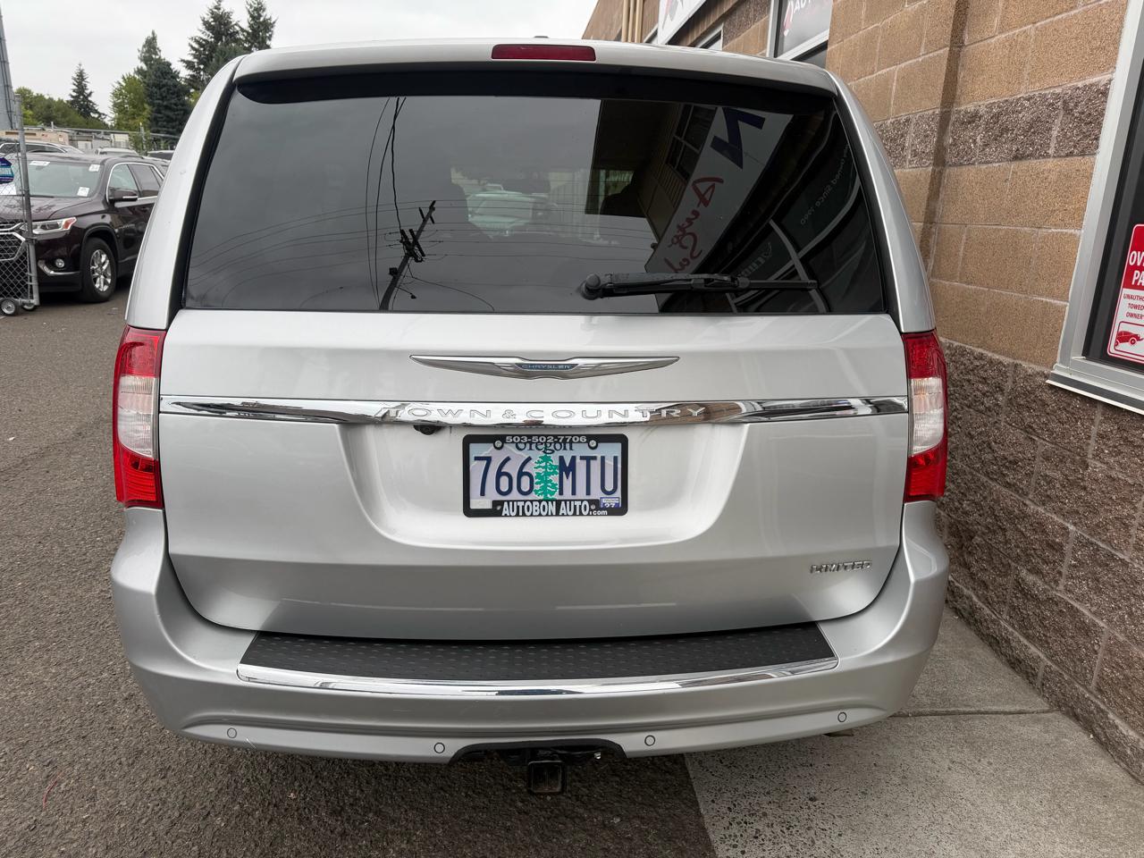 Chrysler Town & Country 4dr Wgn Limited 2011