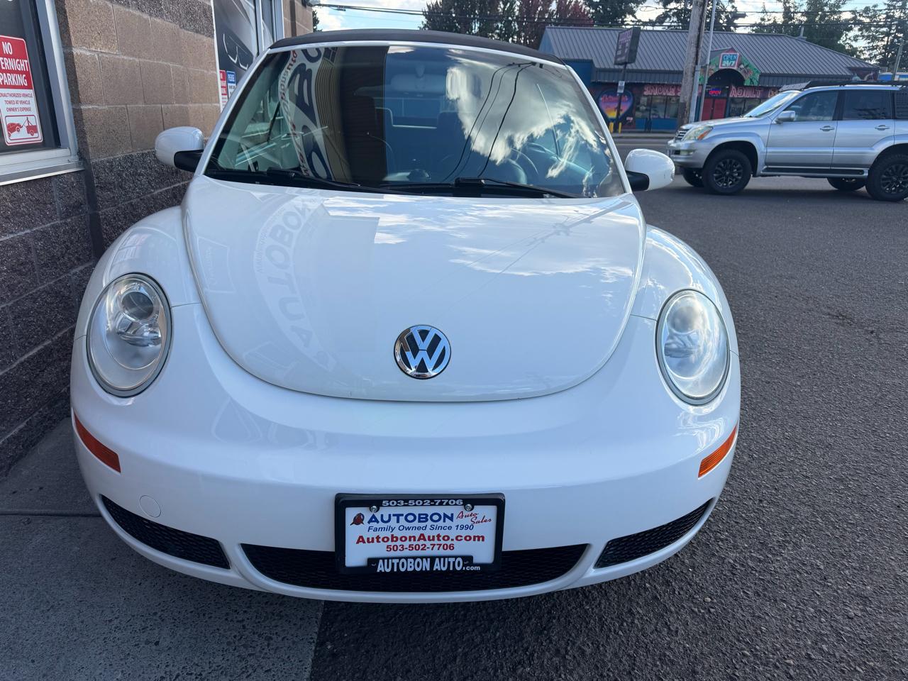 Volkswagen New Beetle Convertible 2dr Auto PZEV 2010