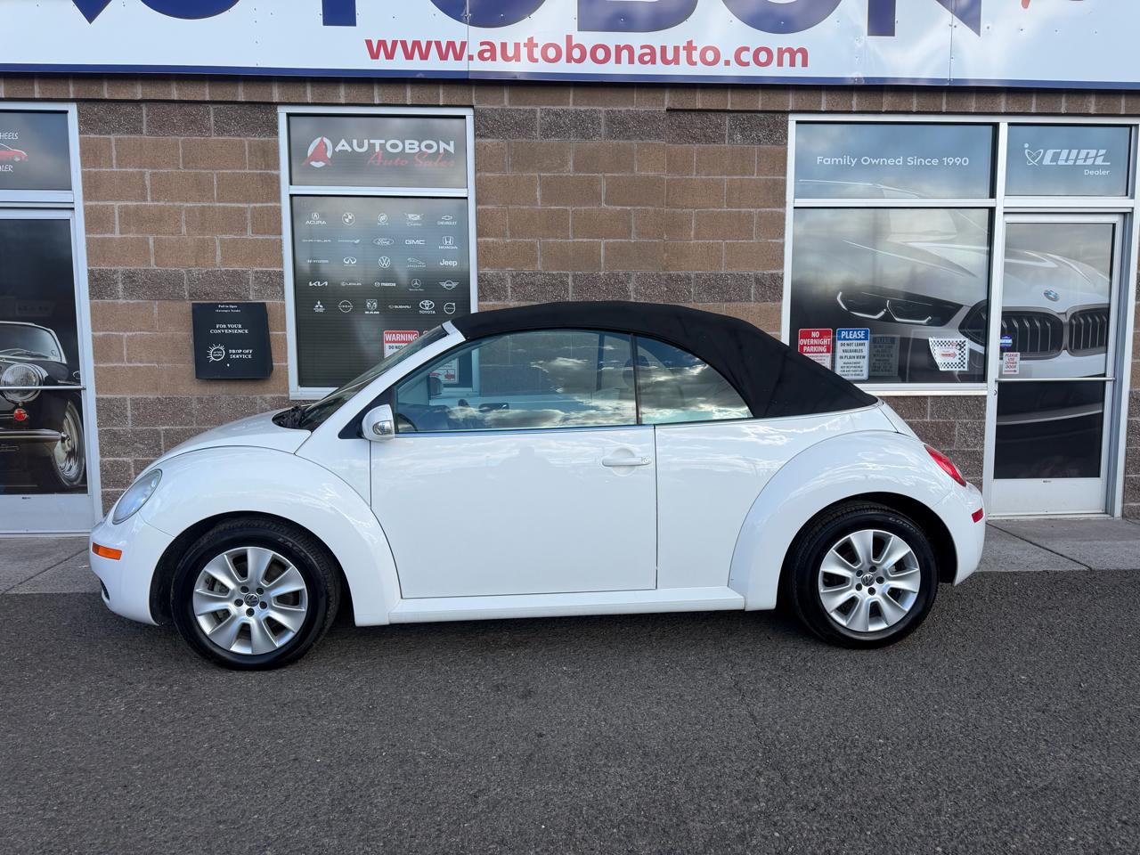 Volkswagen New Beetle Convertible 2dr Auto PZEV 2010