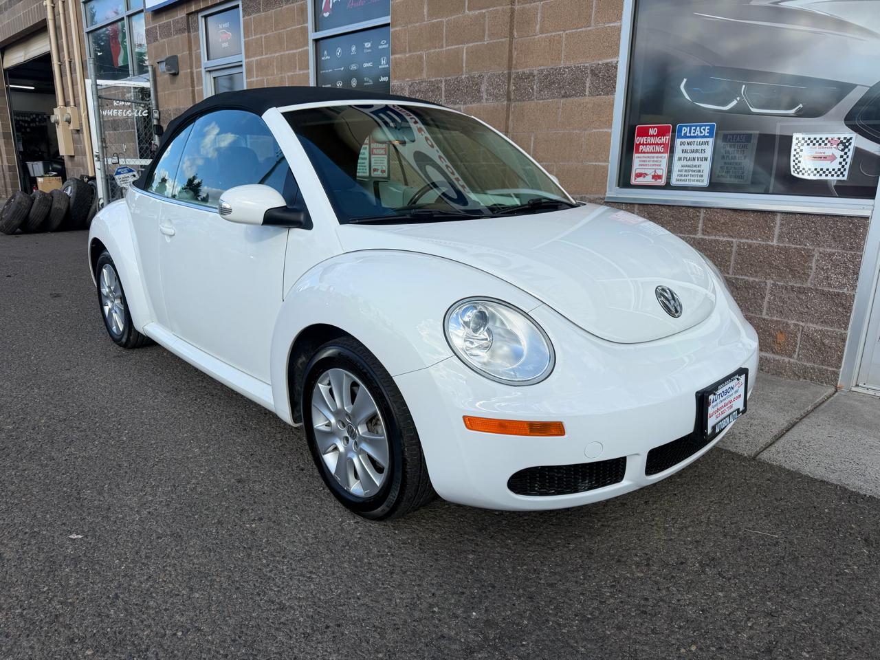 Volkswagen New Beetle Convertible 2dr Auto PZEV 2010