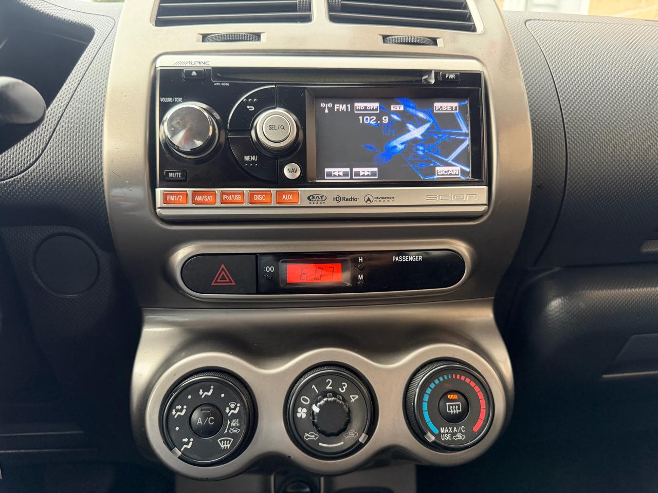 Scion xD 5dr HB Man (Natl) 2011