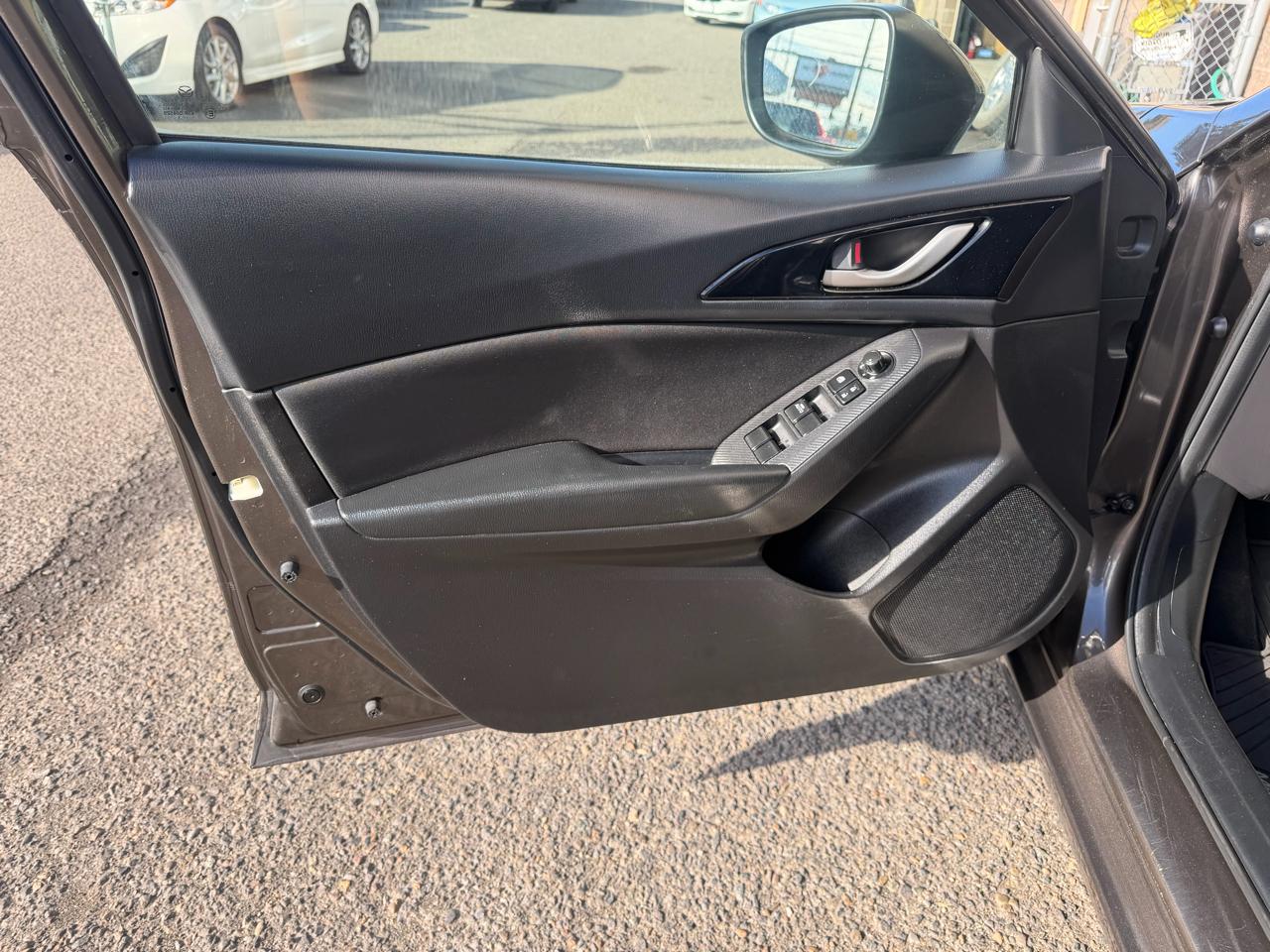 Mazda MAZDA3 4dr Sdn Auto i Sport 2015