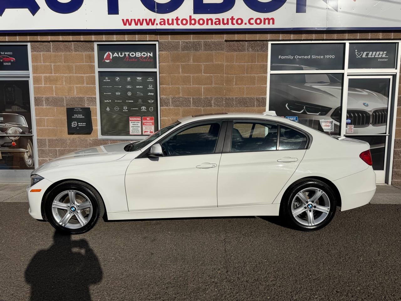 BMW 3 Series 4dr Sdn 320i xDrive AWD 2014
