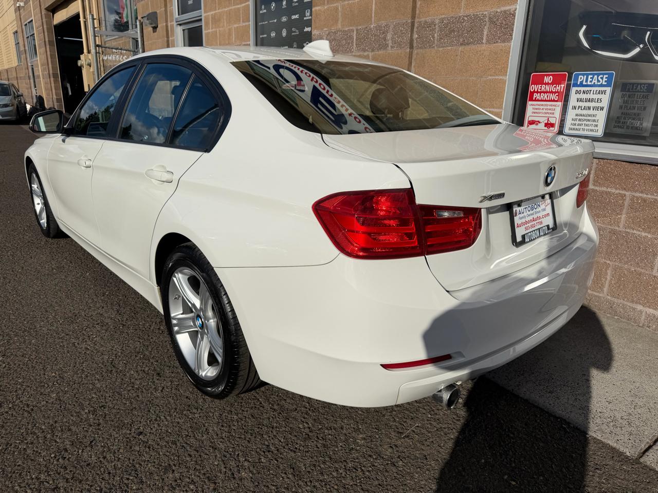 BMW 3 Series 4dr Sdn 320i xDrive AWD 2014