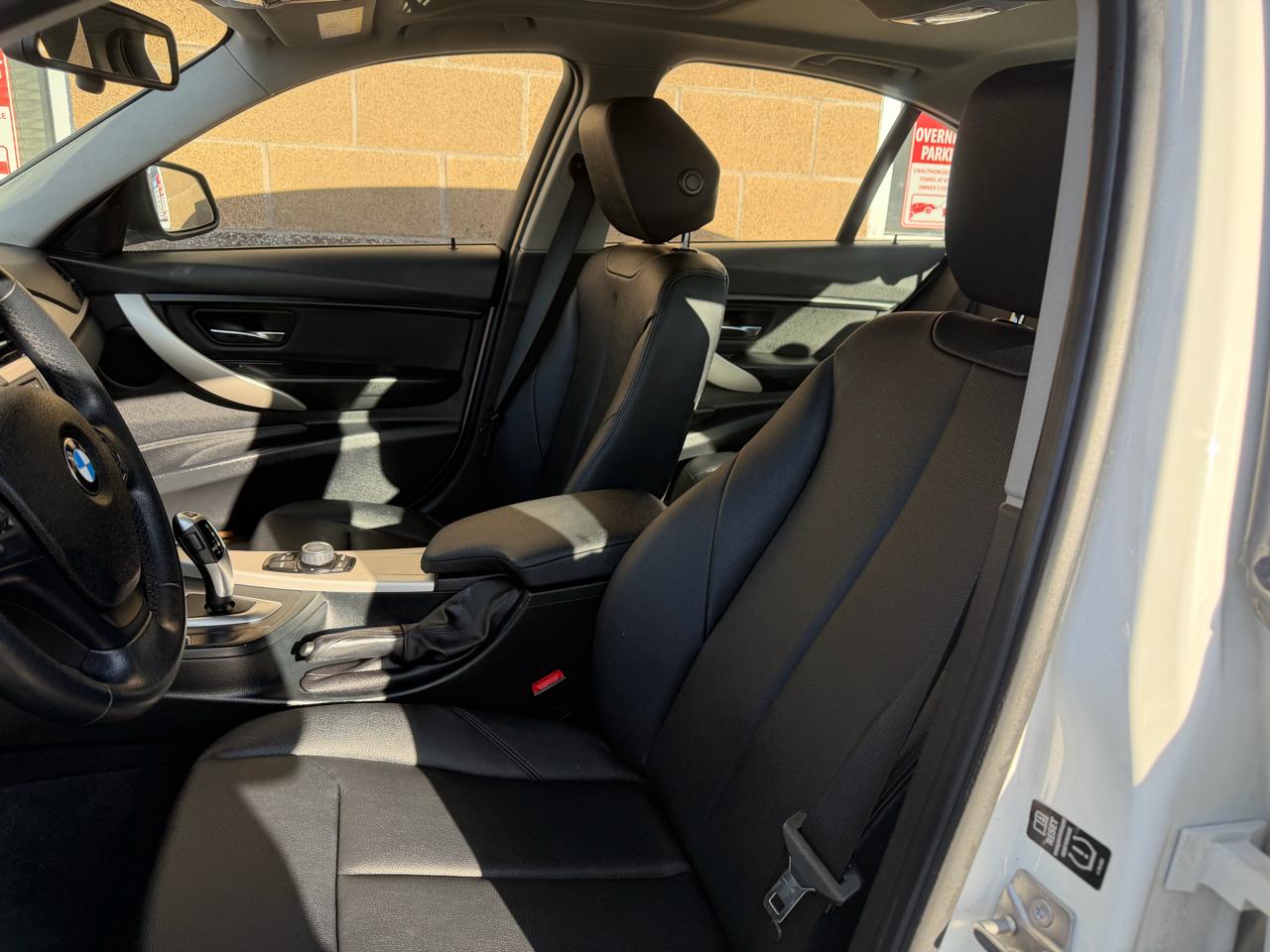BMW 3 Series 4dr Sdn 320i xDrive AWD 2014