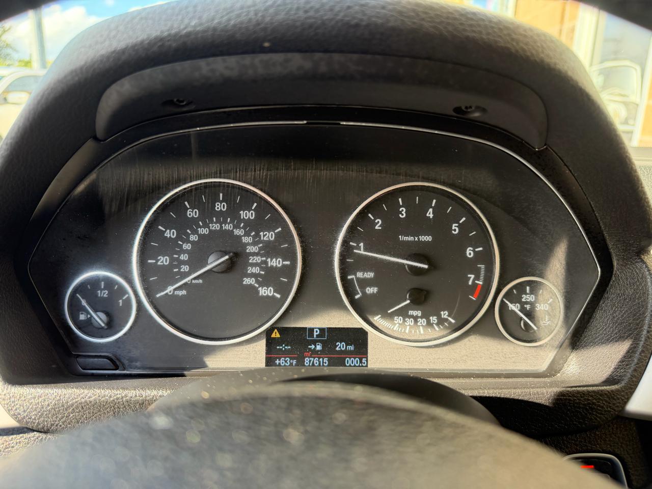 BMW 3 Series 4dr Sdn 320i xDrive AWD 2014