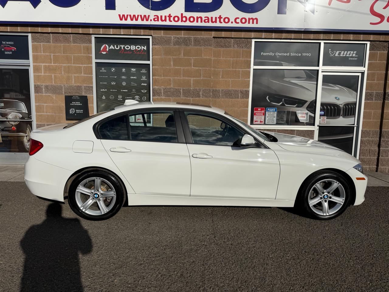BMW 3 Series 4dr Sdn 320i xDrive AWD 2014