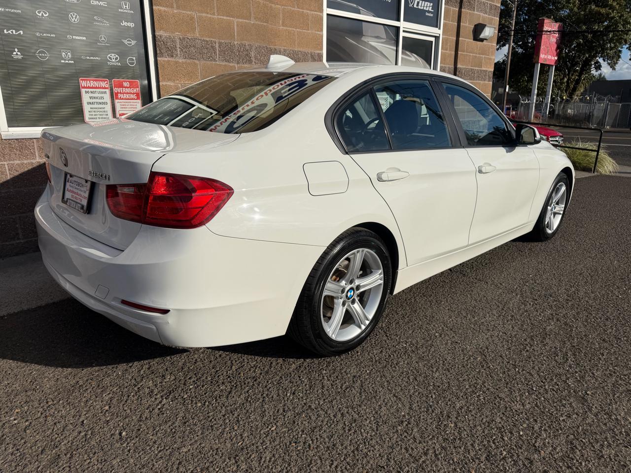 BMW 3 Series 4dr Sdn 320i xDrive AWD 2014